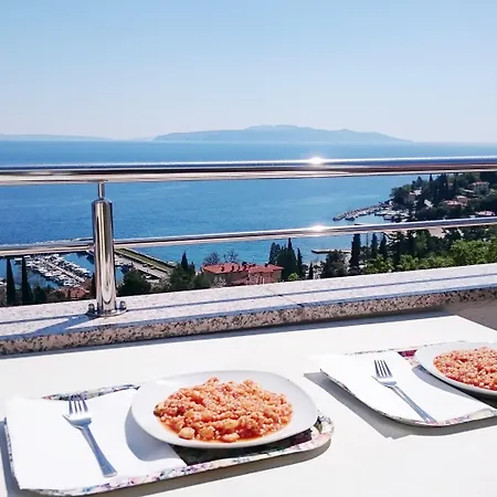 Roses & Wellness * Ičići