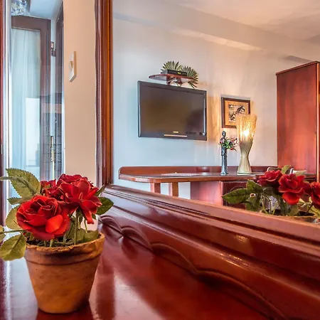 Lägenhet Roses & Wellness Ičići