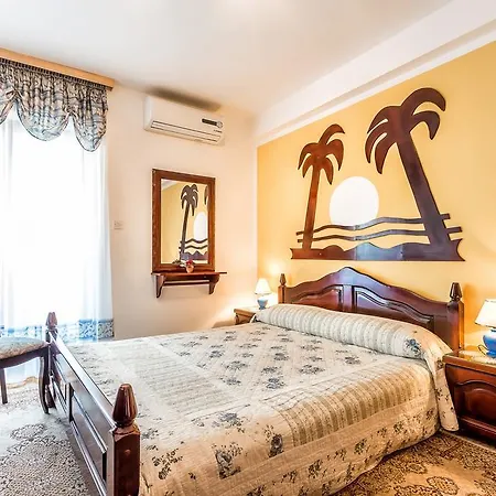 Roses & Wellness Apartment Icici