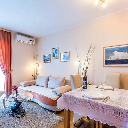 Appartement Roses & Wellness *