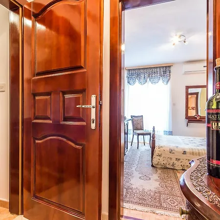 Roses & Wellness Appartement Ičići