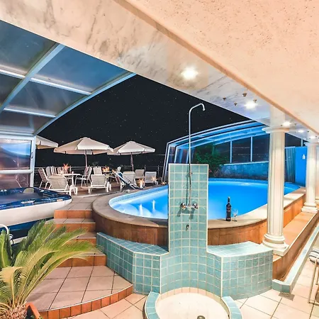 Roses & Wellness Appartement *