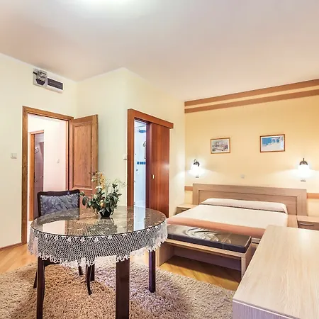 Roses & Wellness Appartement Ičići