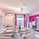 Roses & Wellness * Ičići